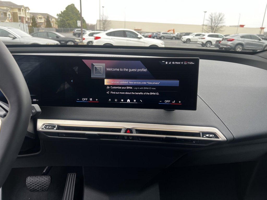 Used 2025 BMW iX xDrive50 image 13