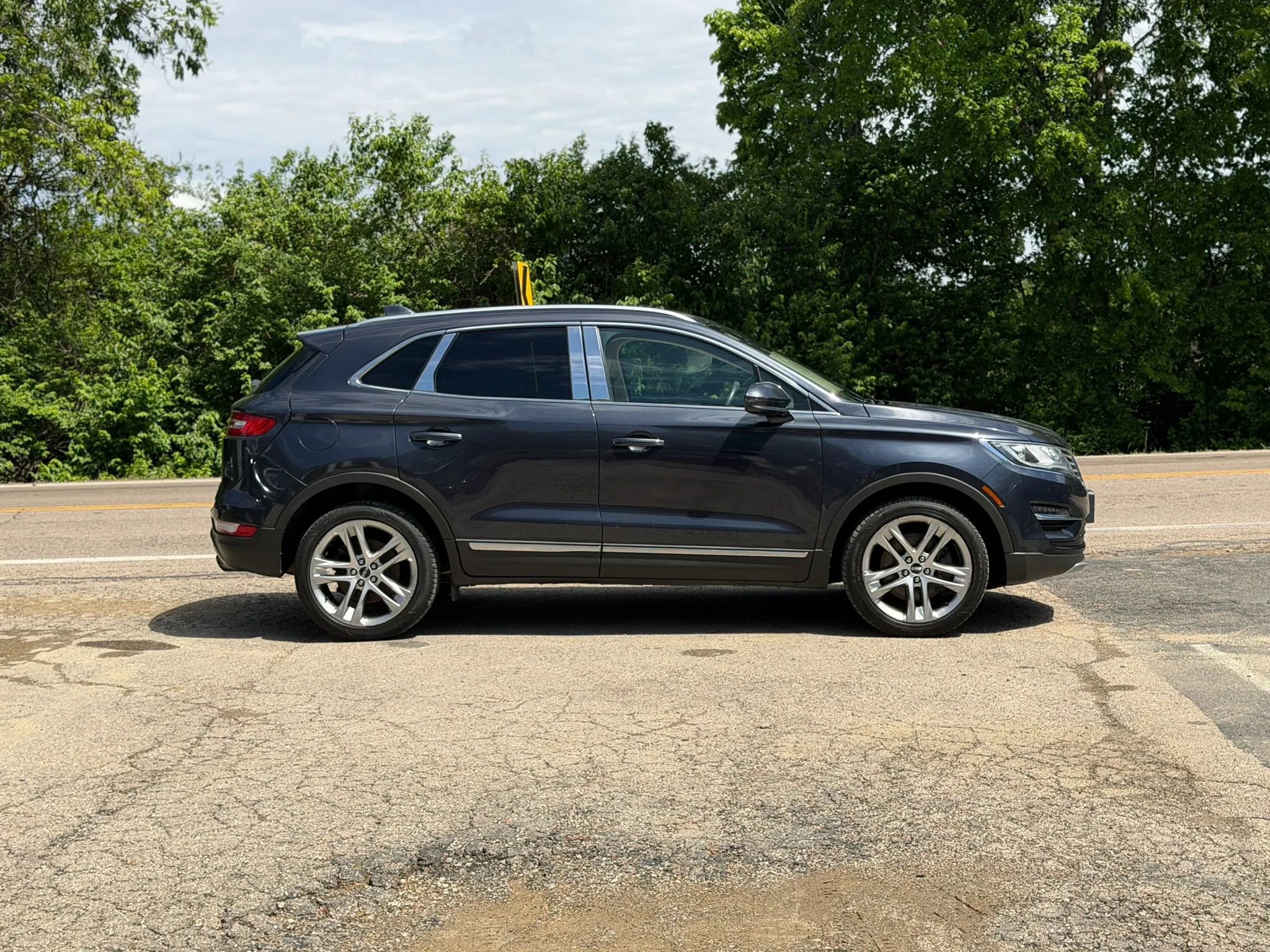 Used 2015 Lincoln MKC AWD w/ Equipment Group 102A Reserve image 4