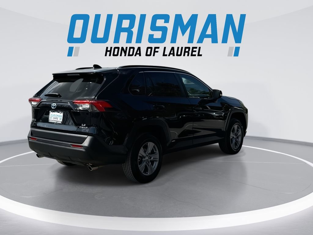 Used 2024 Toyota RAV4 LE image 8