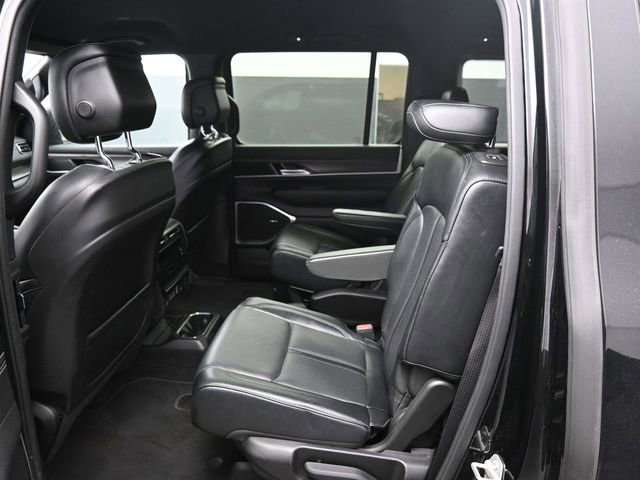 Used 2024 Jeep Wagoneer Series II AWD/4WD image 15