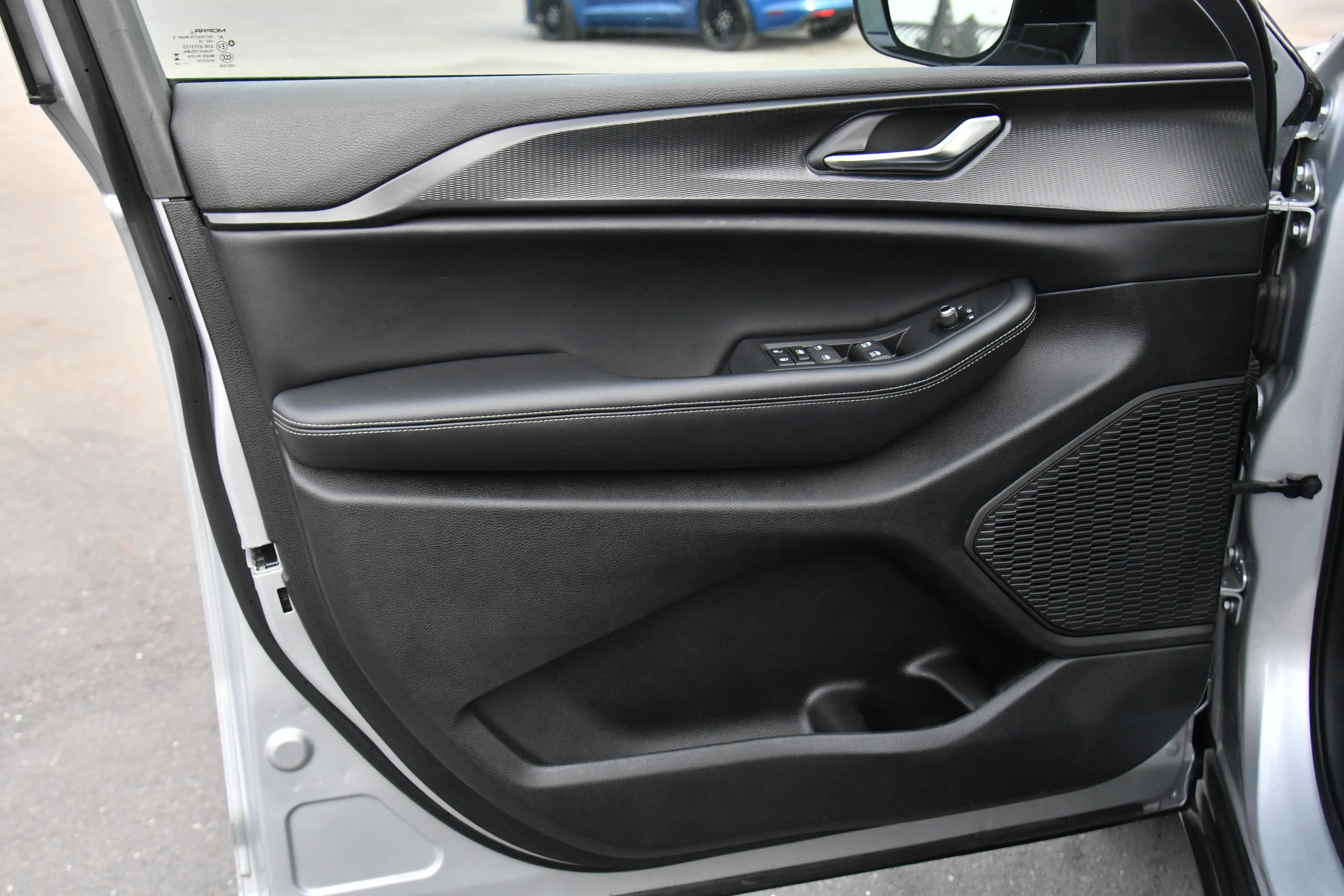 Used 2024 Jeep Grand Cherokee L Laredo image 14