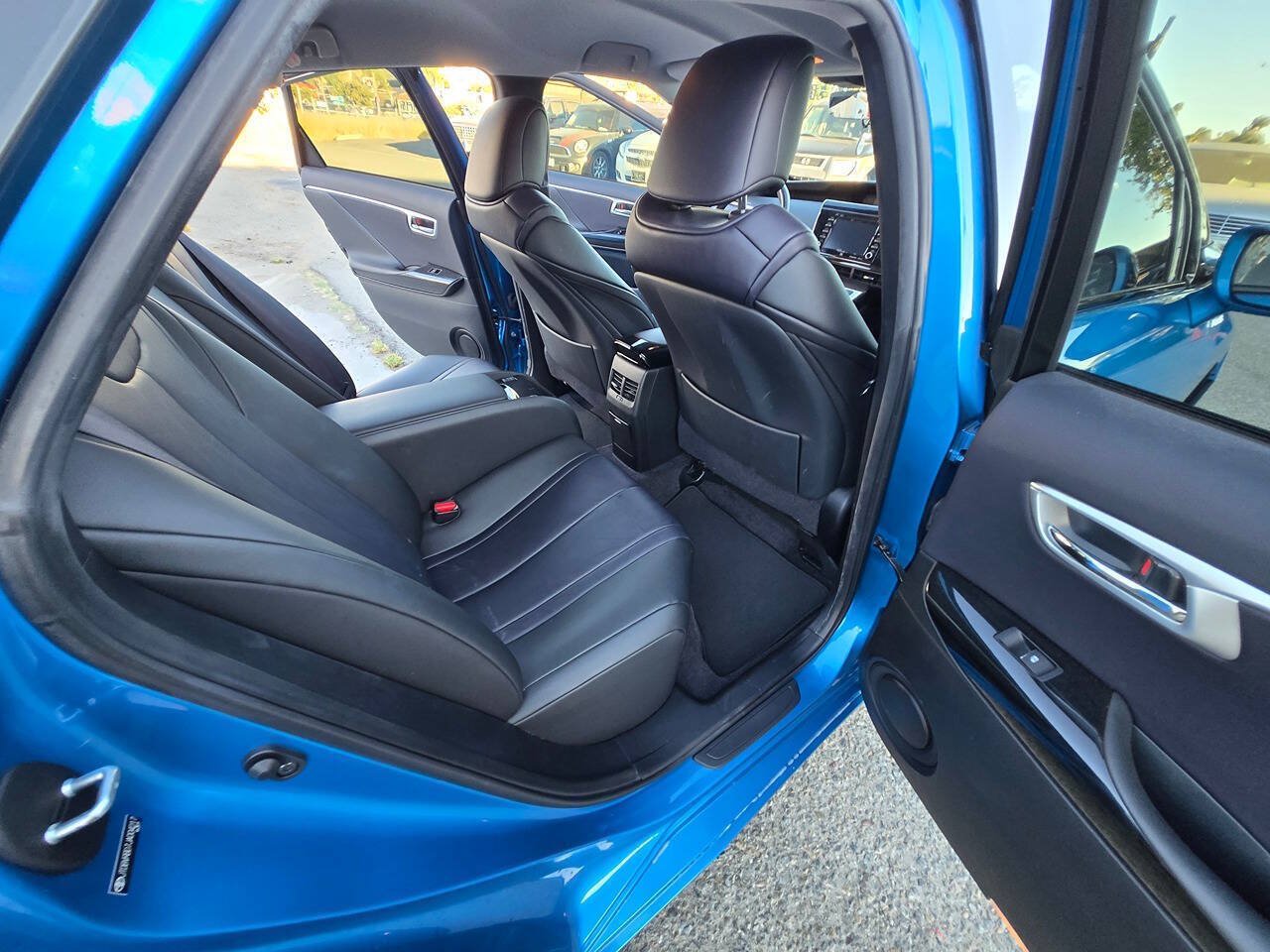 Used 2018 Toyota Mirai FWD image 29
