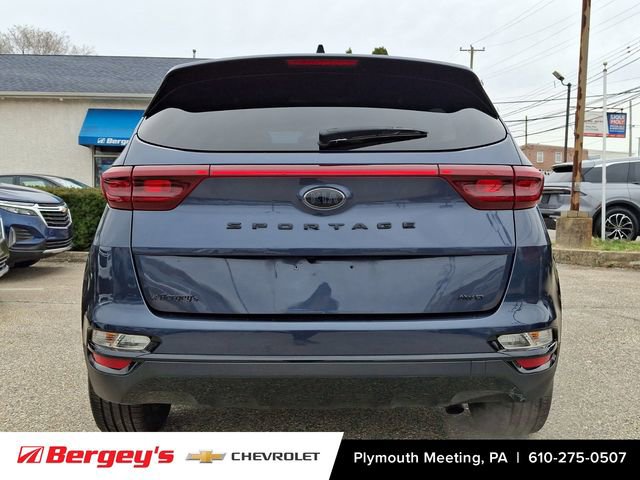 Used 2022 Kia Sportage Nightfall Edition image 6