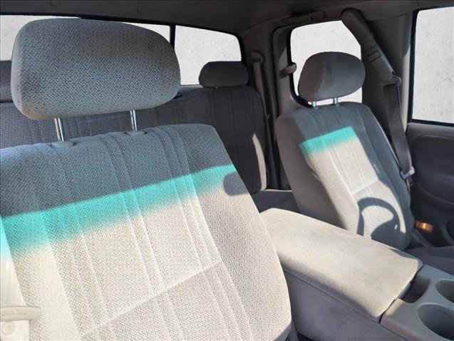 Used 2000 Toyota Tundra SR5 w/ Convenience Pkg image 19