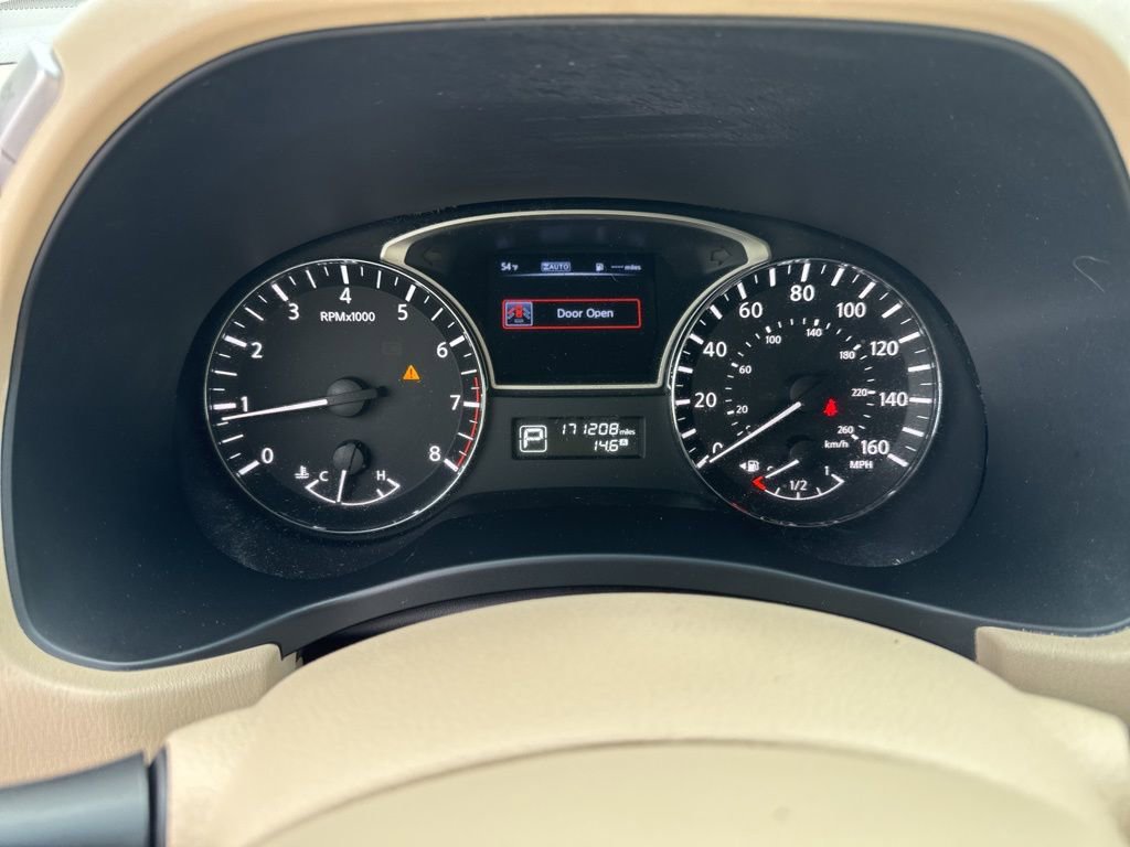 Used 2015 Nissan Pathfinder SV image 30