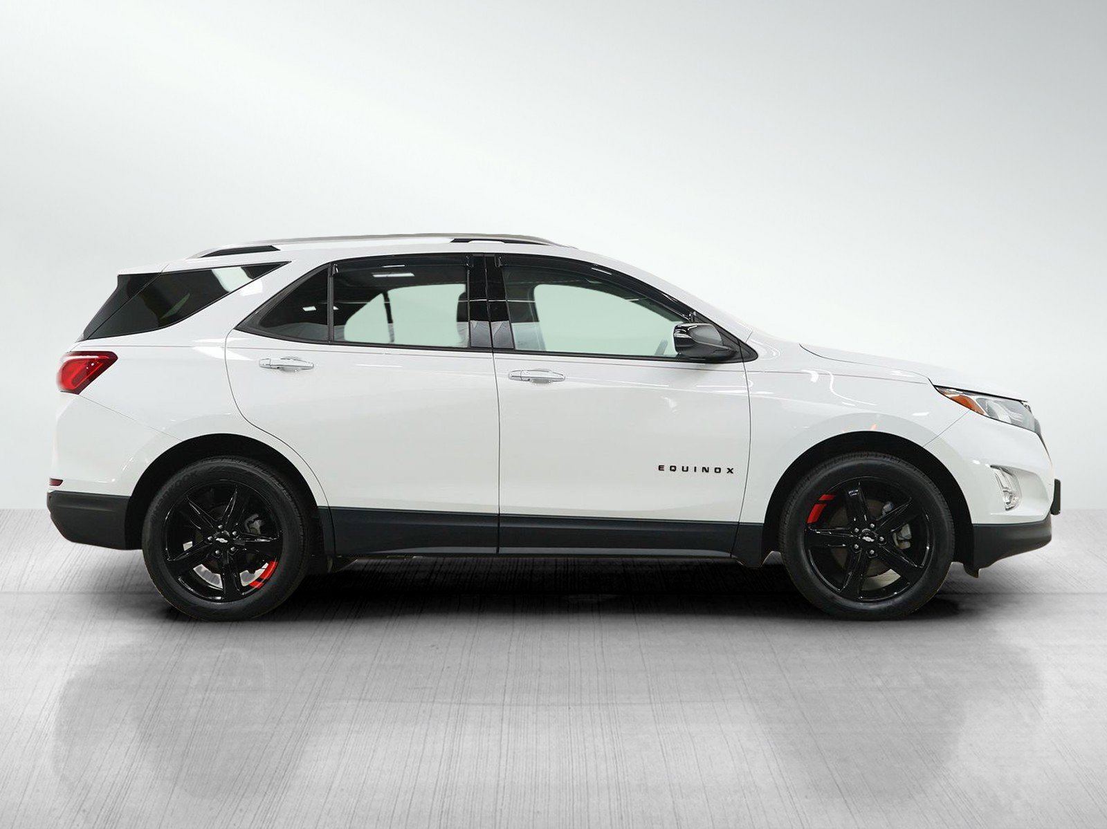 Used 2020 Chevrolet Equinox Premier w/ Premier Redline Edition image 6