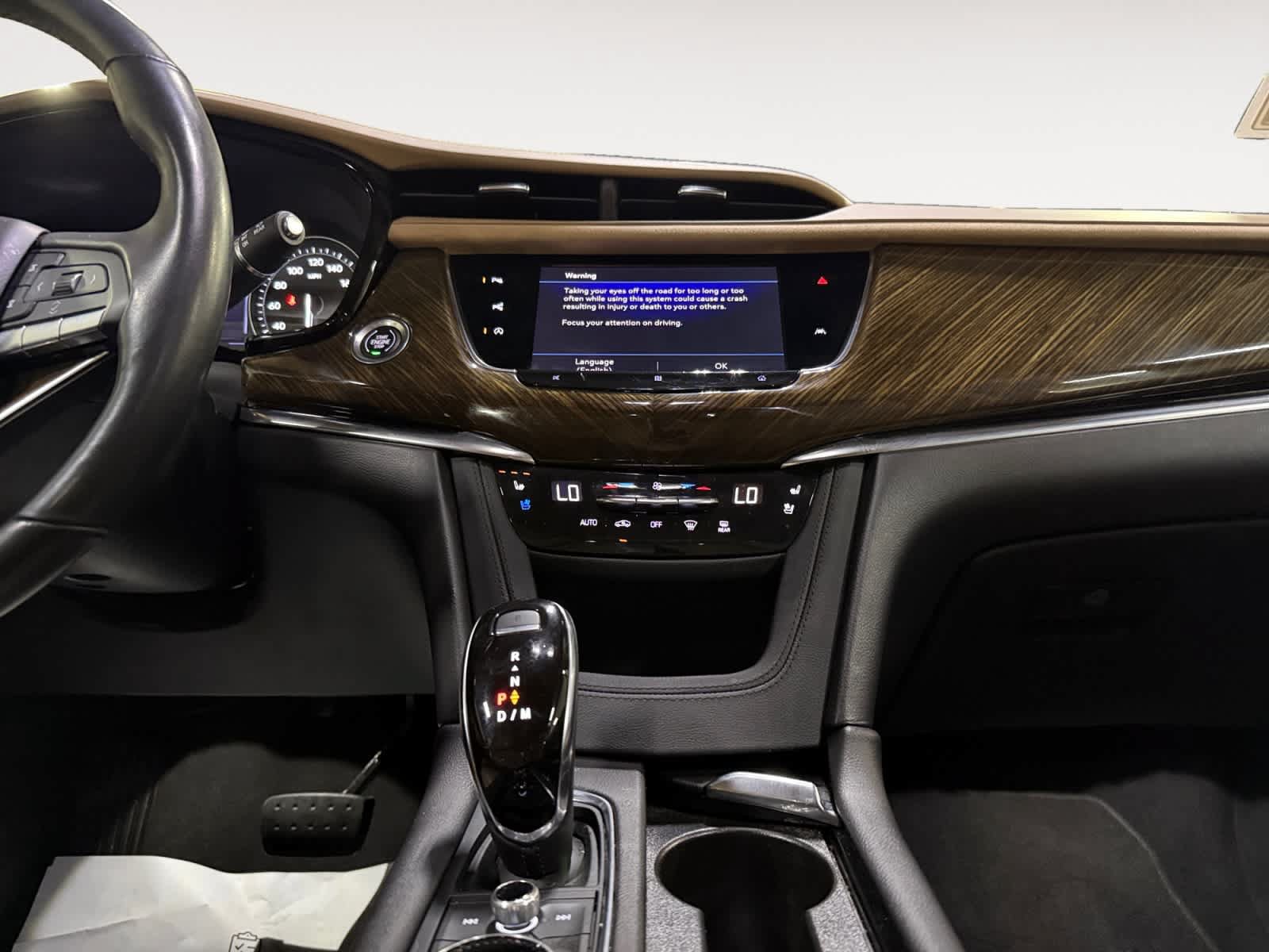 Used 2020 Cadillac XT6 Premium Luxury w/ Platinum Package FWD image 18