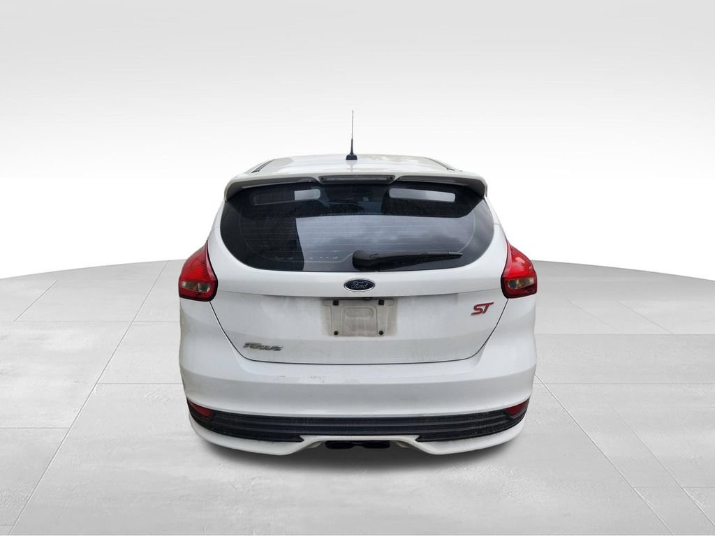 Used 2018 Ford Focus ST FWD image 15