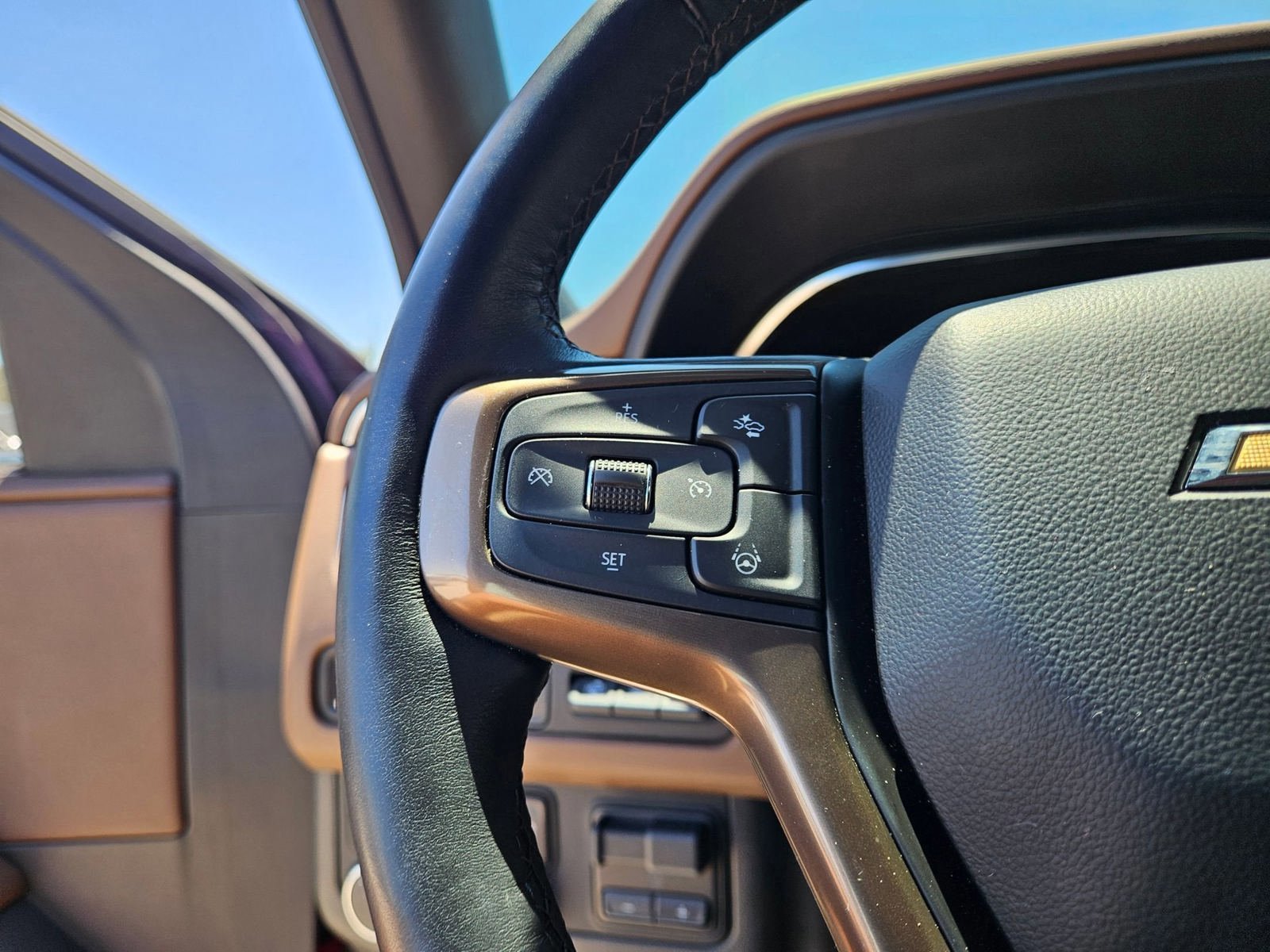Used 2024 Chevrolet Tahoe High Country w/ Advanced Technology Package AWD/4WD image 12