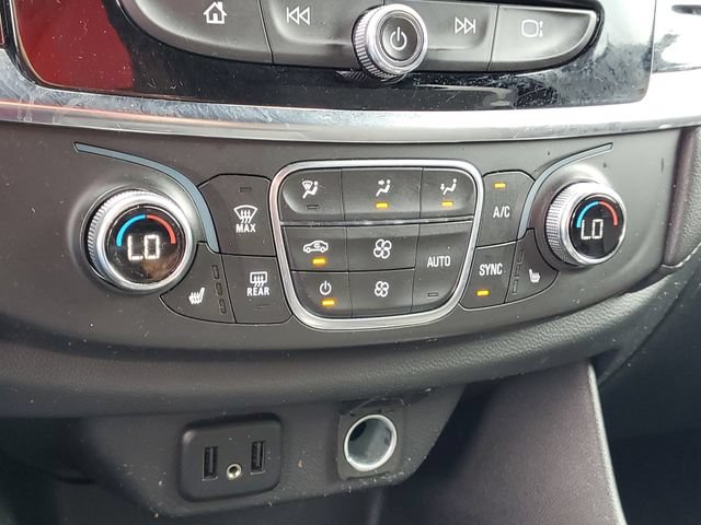 Used 2023 Chevrolet Traverse LT AWD/4WD image 26