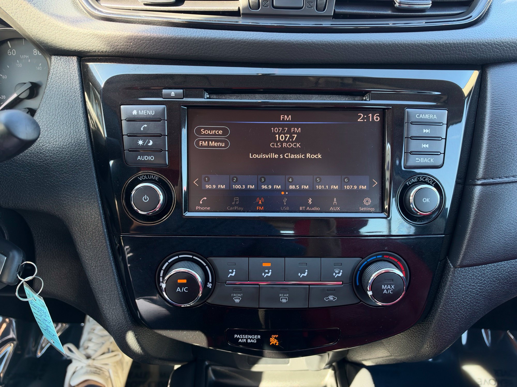 Used 2018 Nissan Rogue S AWD/4WD image 14