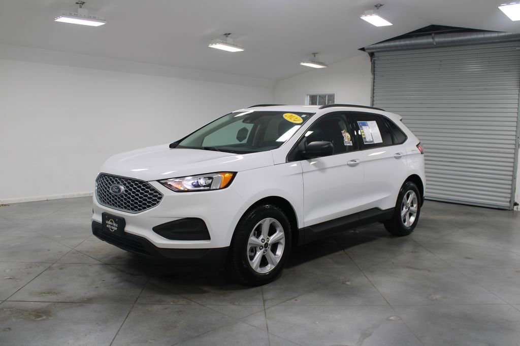 Used 2024 Ford Edge SE image 4