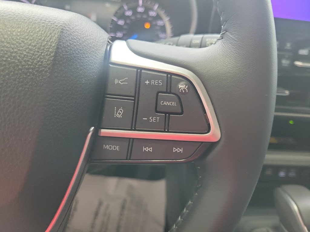 Certified 2026 Toyota Highlander XLE AWD/4WD image 19