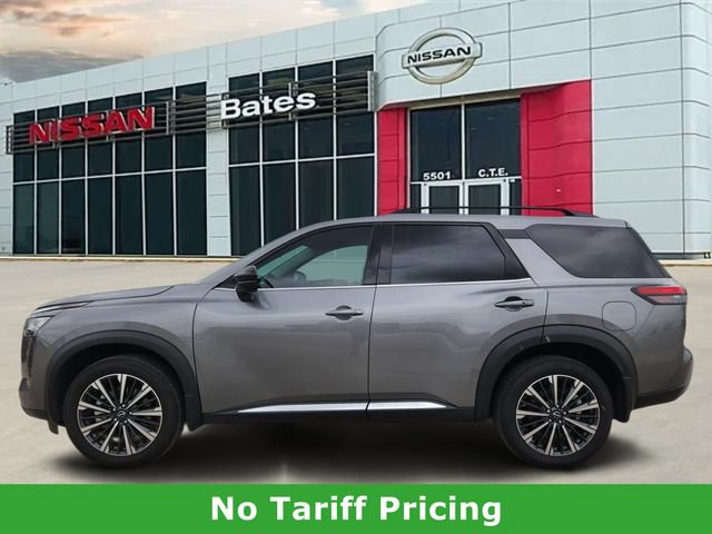 Certified 2026 Nissan Pathfinder Platinum FWD image 3