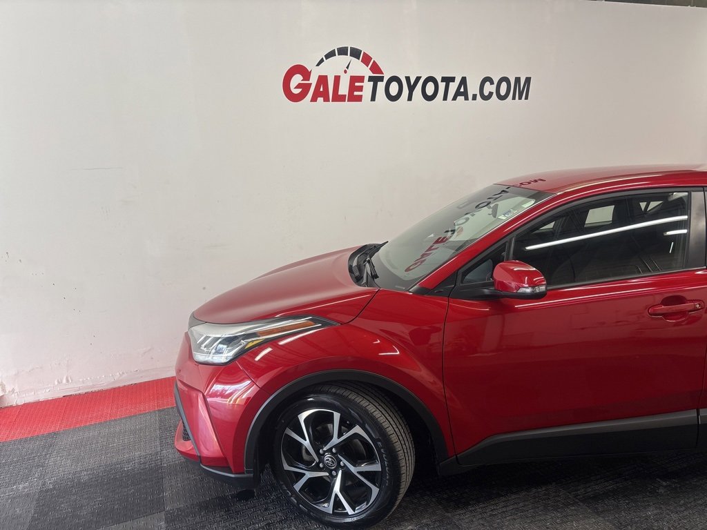Used 2021 Toyota C-HR XLE image 5