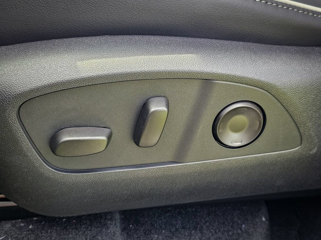 New 2027 Buick Enclave Preferred w/ Power Package AWD/4WD image 17