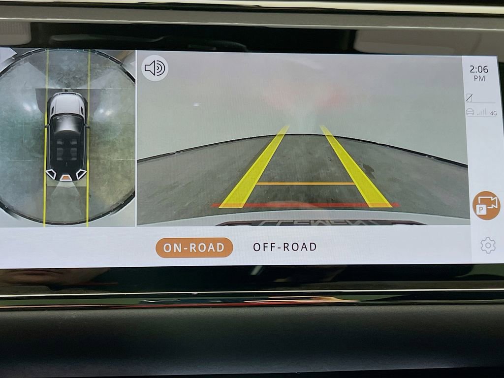 Used 2021 Land Rover Range Rover Evoque R-Dynamic SE image 20