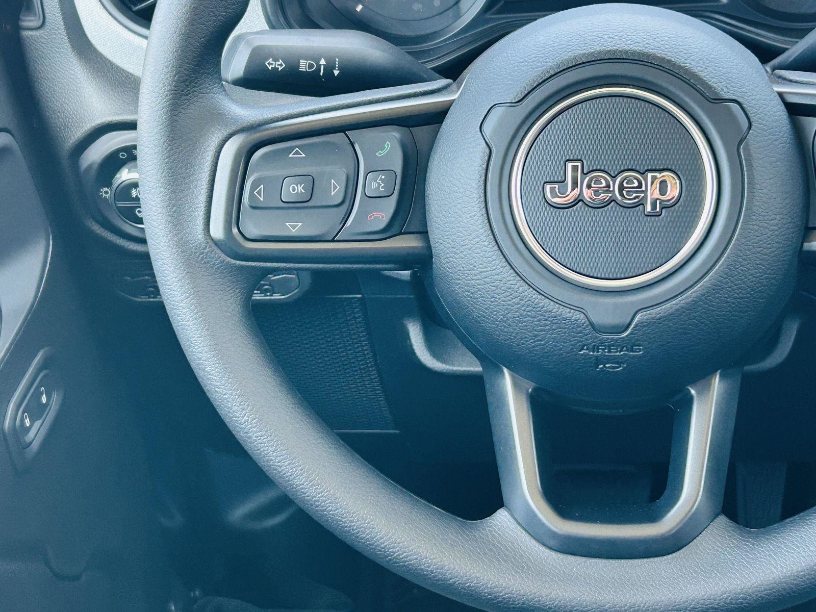 New 2026 Jeep Gladiator Sport AWD/4WD image 13