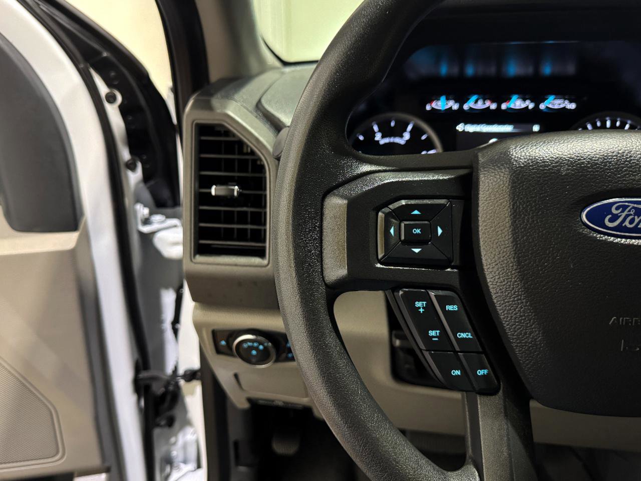 Used 2022 Ford F250 XL w/ Power Equipment Group AWD/4WD image 22
