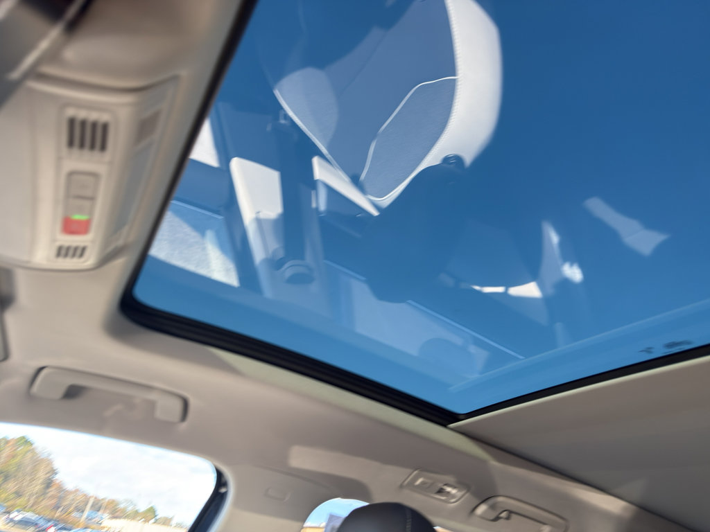 New 2026 Volkswagen Taos SE FWD image 14