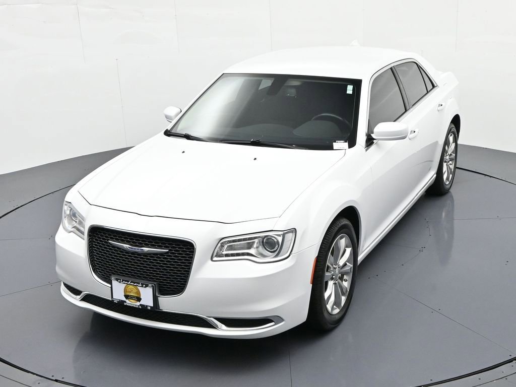 Used 2022 Chrysler 300 Touring AWD/4WD image 22