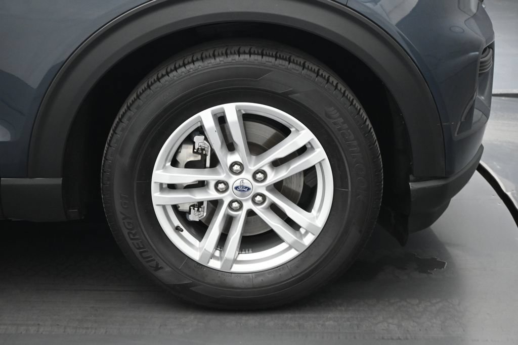 Certified 2023 Ford Explorer XLT RWD image 28