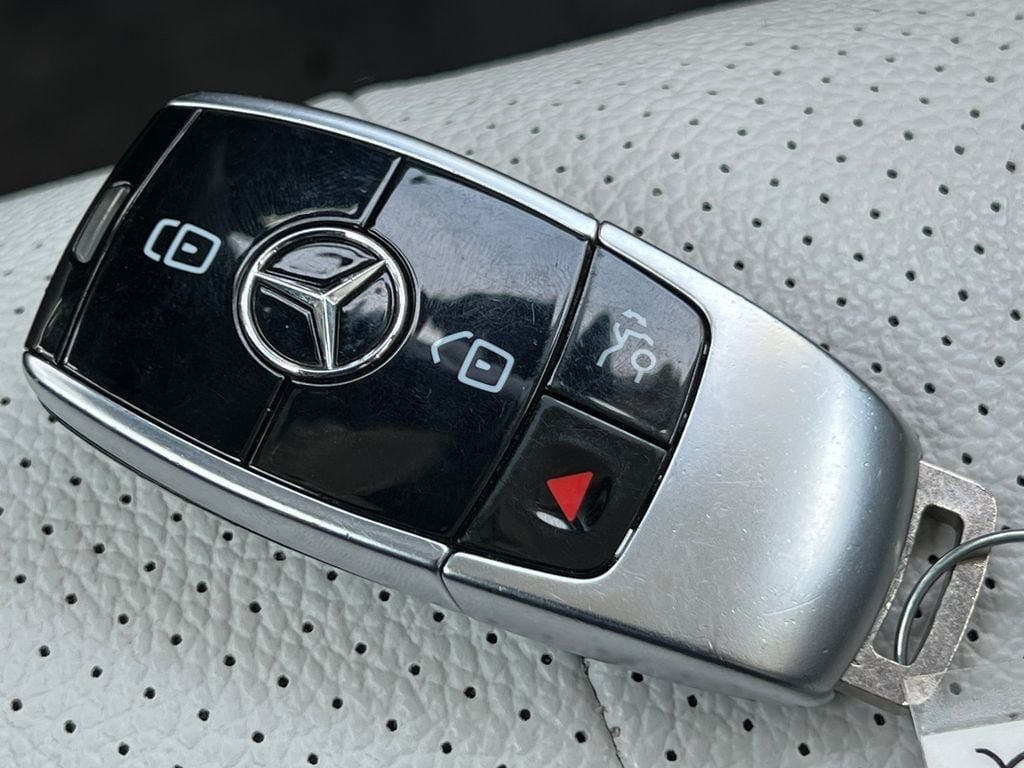 Used 2023 Mercedes-Benz E 350 4MATIC Sedan w/ Premium Package image 34
