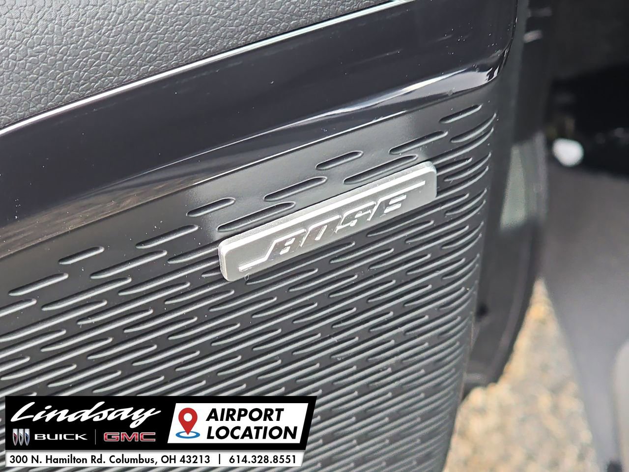 New 2026 GMC Acadia AT4 w/ Luxury Package image 26