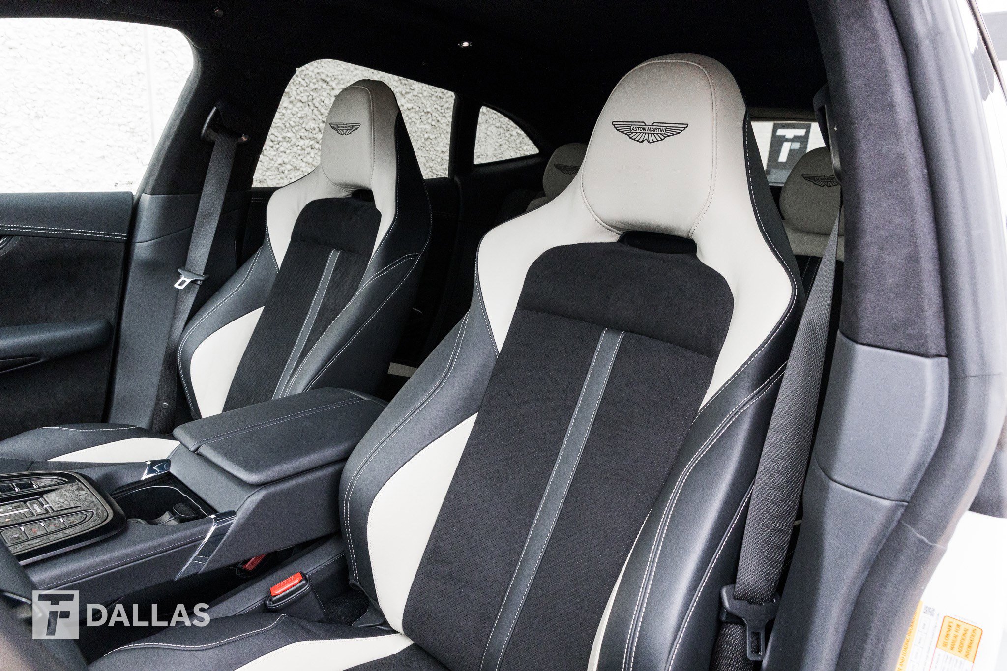 Used 2025 Aston Martin DBX 707 image 23