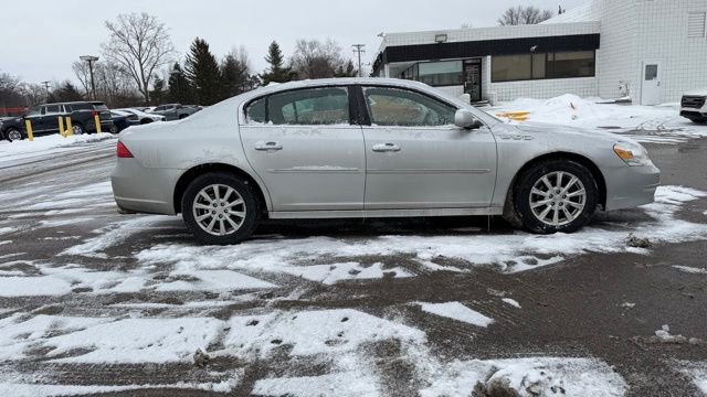 Used 2011 Buick Lucerne CXL image 4