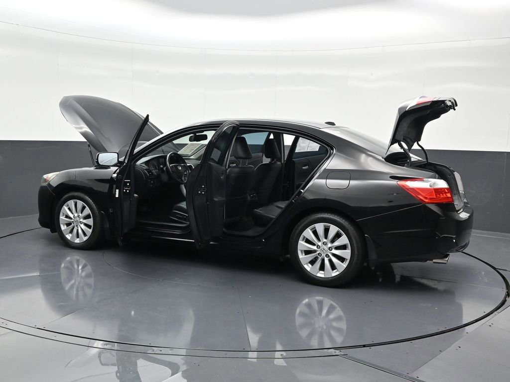 Used 2015 Honda Accord Touring image 35