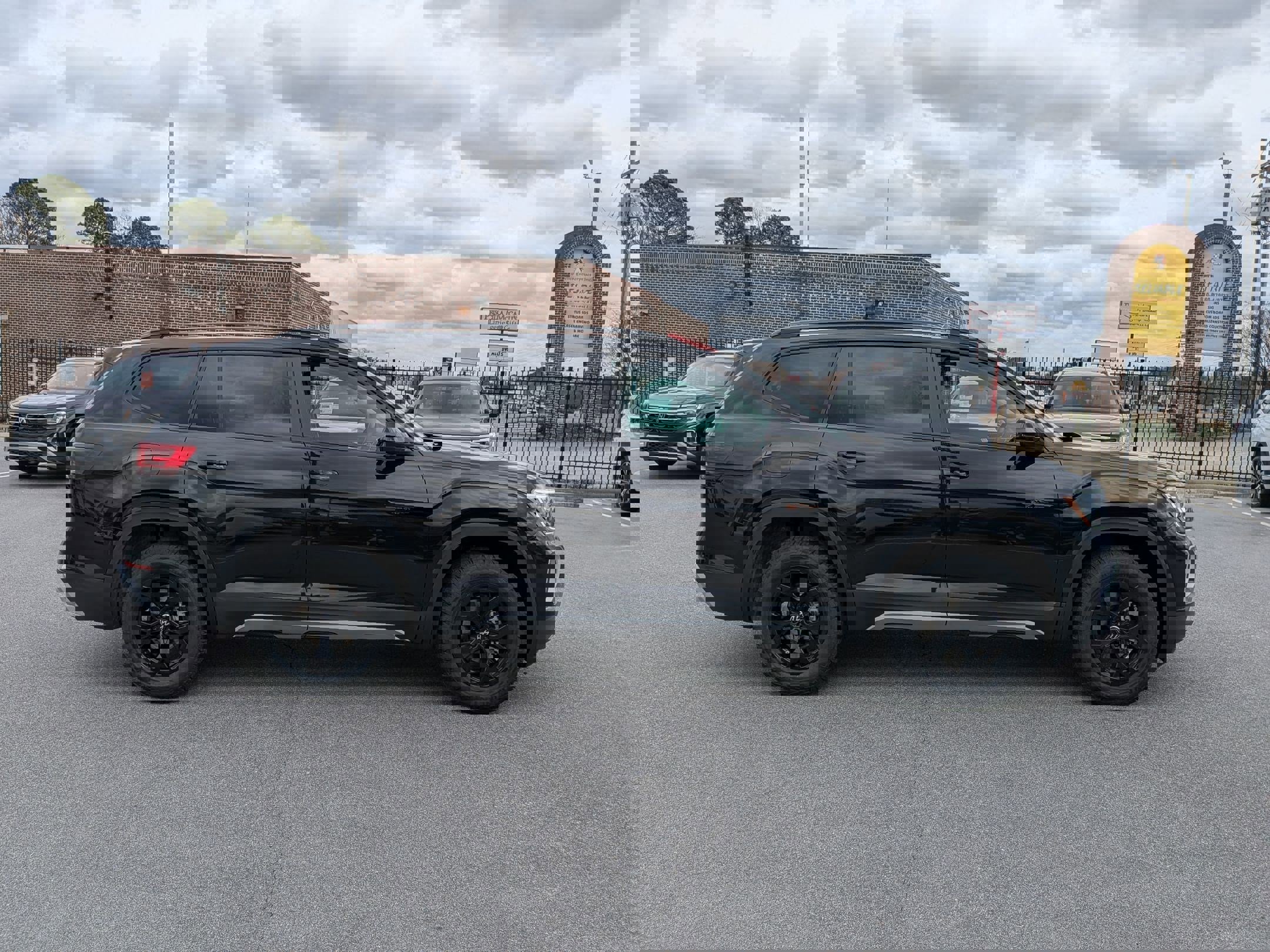 New 2026 Volkswagen Atlas Peak Edition image 2