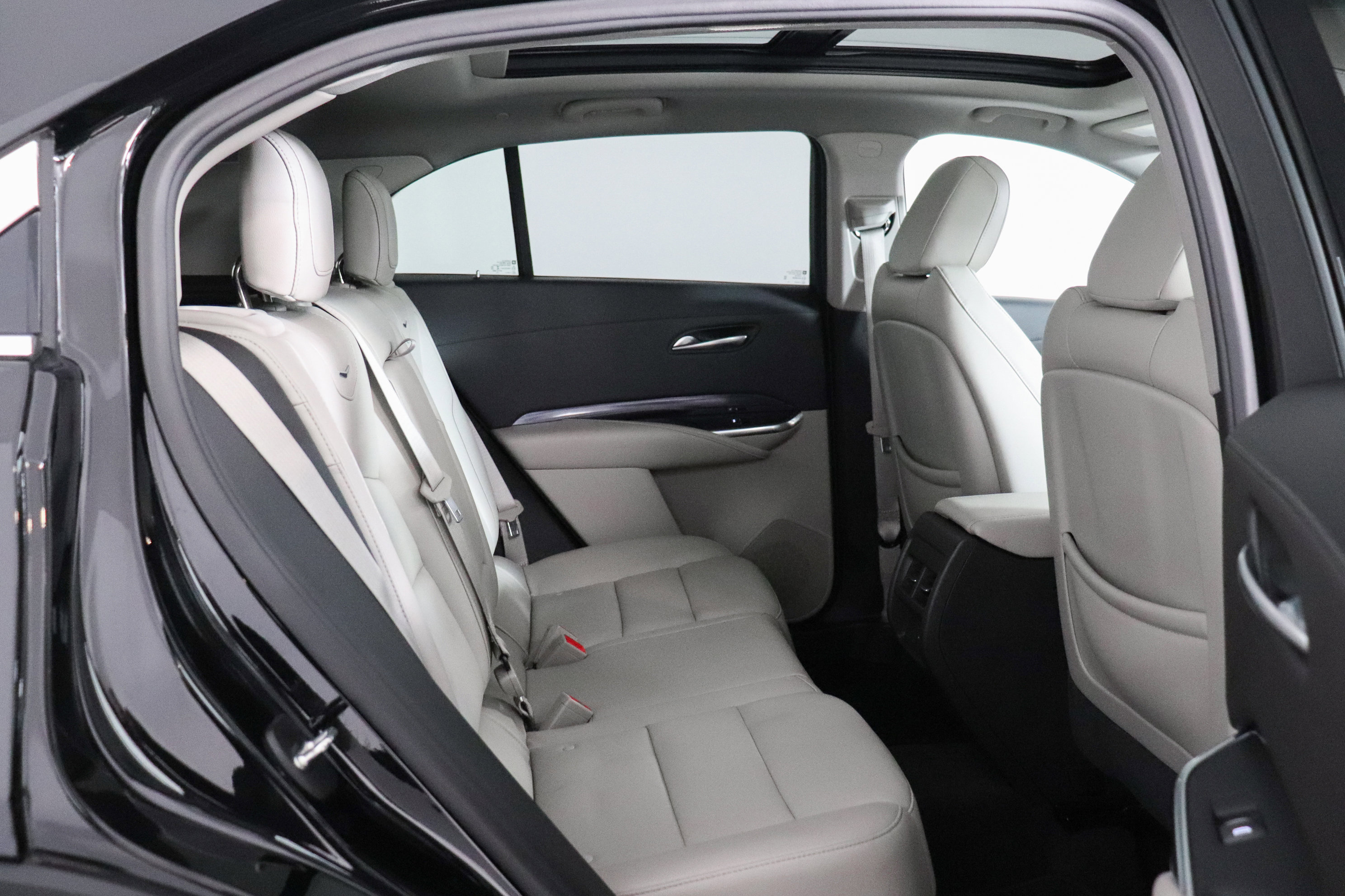 Used 2023 Cadillac XT4 Luxury image 21