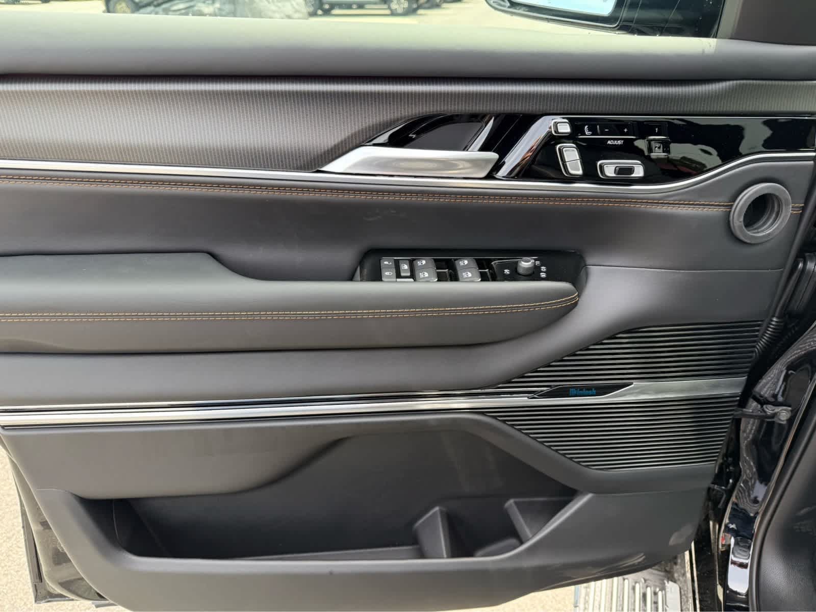 New 2026 Jeep Grand Wagoneer Summit AWD/4WD image 11
