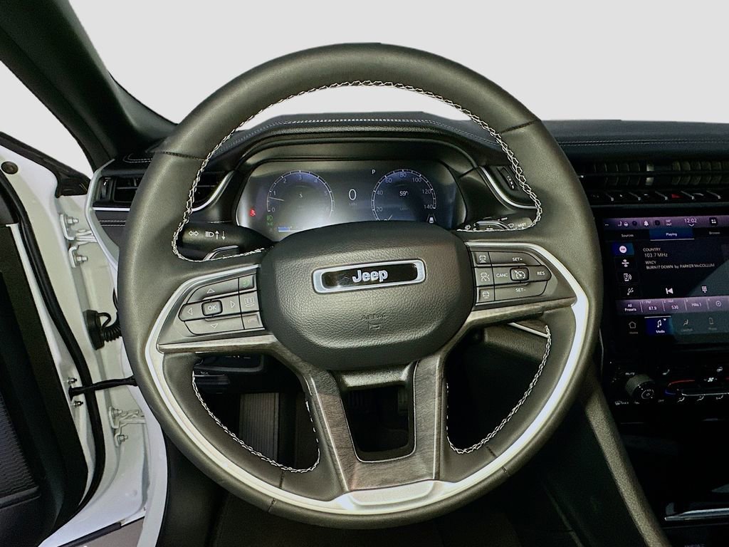 Certified 2024 Jeep Grand Cherokee Limited w/ Trailer Tow Package AWD/4WD image 10