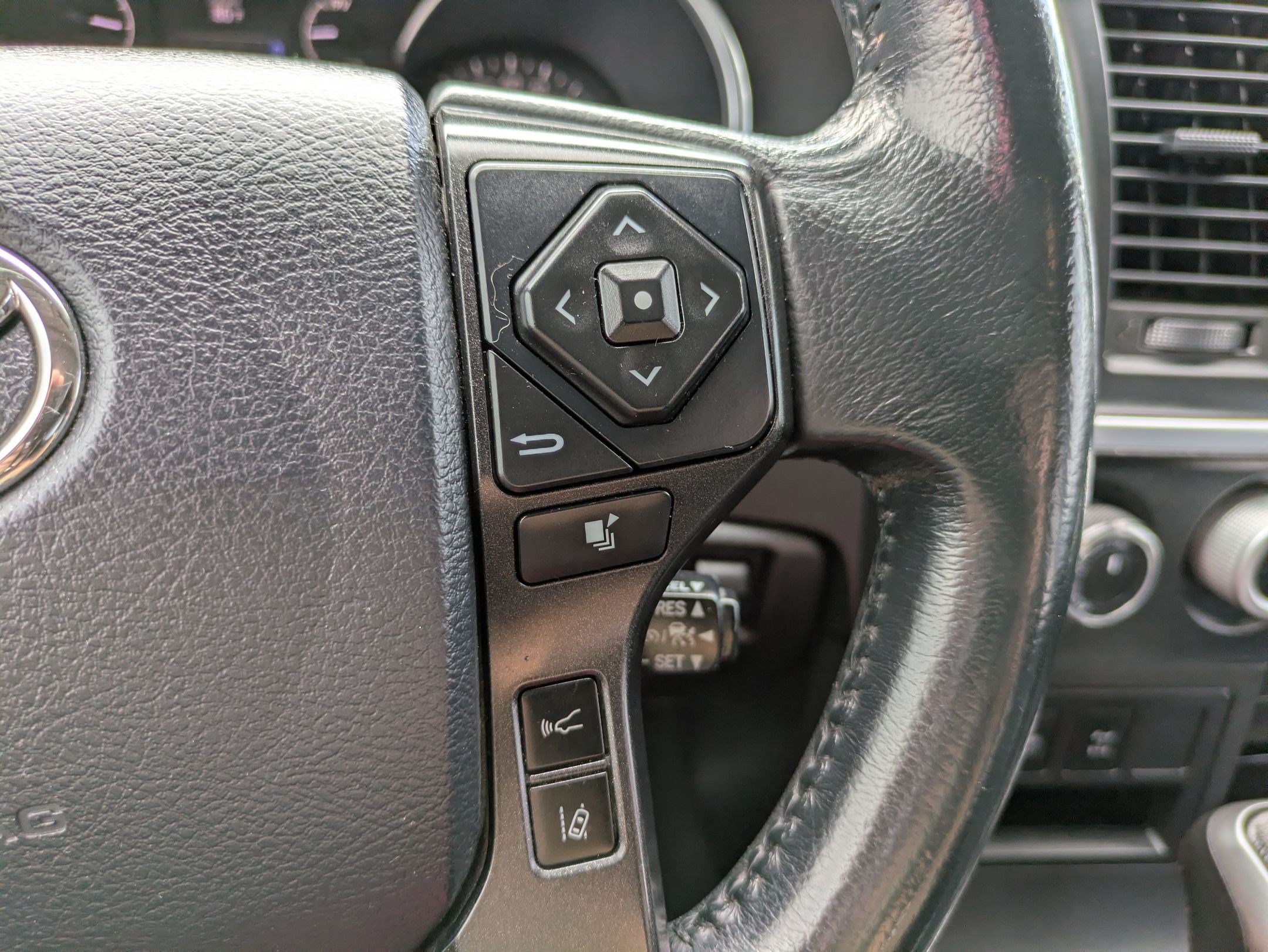 Used 2019 Toyota Sequoia TRD Sport w/ TRD Sport Premium Package AWD/4WD image 19