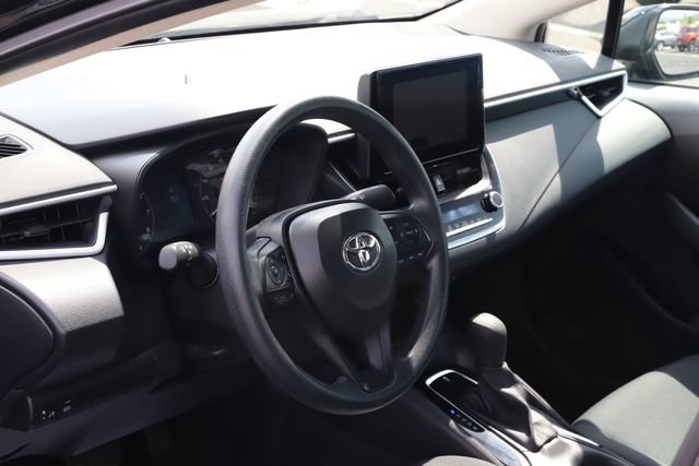 Used 2025 Toyota Corolla LE FWD image 10