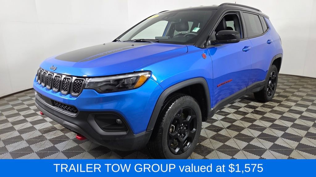 Used 2024 Jeep Compass Trailhawk w/ Trailhawk Elite Group image 3
