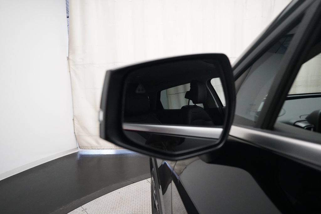 Used 2025 Kia Sportage EX AWD/4WD image 24