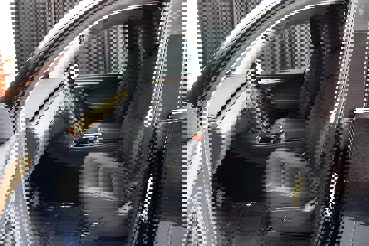 Used 2023 Tesla Model Y Long Range image 24