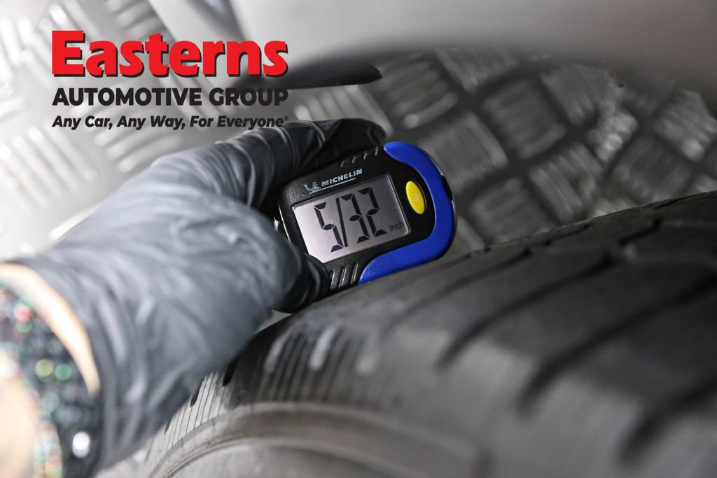 Used 2020 Nissan Pathfinder SL AWD/4WD image 31