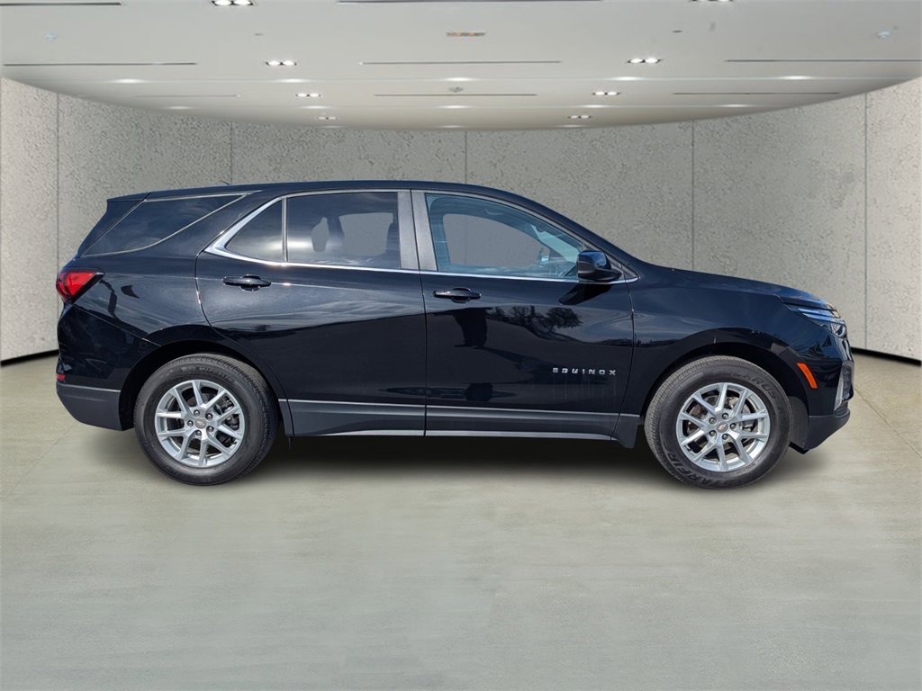 Used 2024 Chevrolet Equinox LT image 2