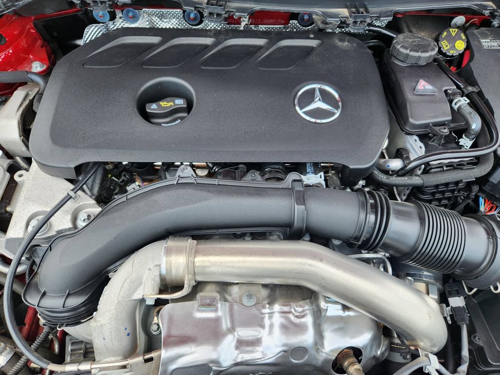 Certified 2025 Mercedes-Benz GLA 250 4MATIC image 47