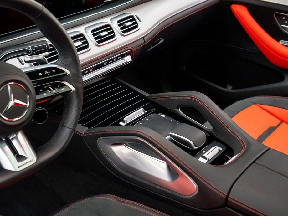 Used 2025 Mercedes-Benz GLE 53 AMG 4MATIC Coupe image 11