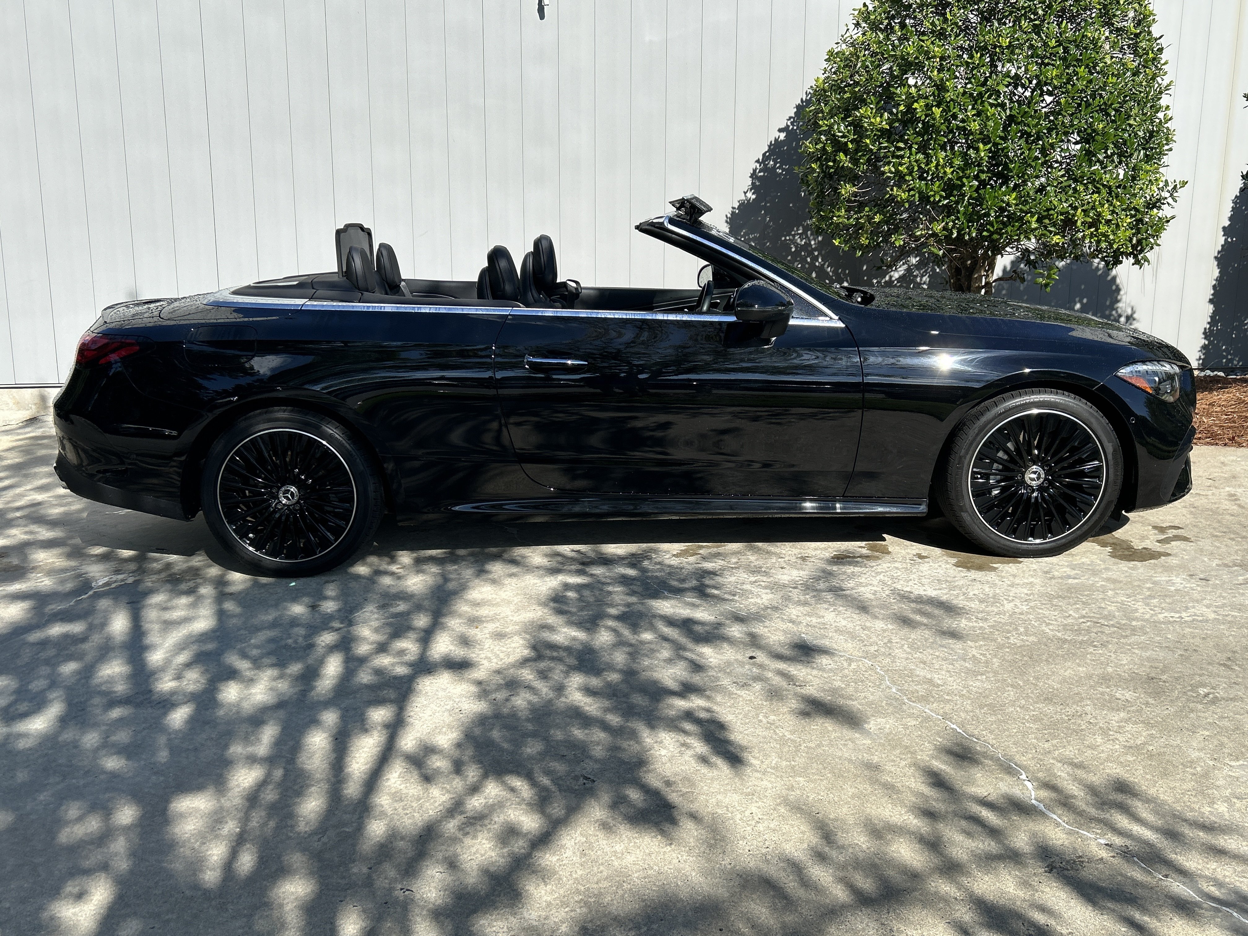 Certified 2025 Mercedes-Benz CLE 300 4MATIC Cabriolet image 10
