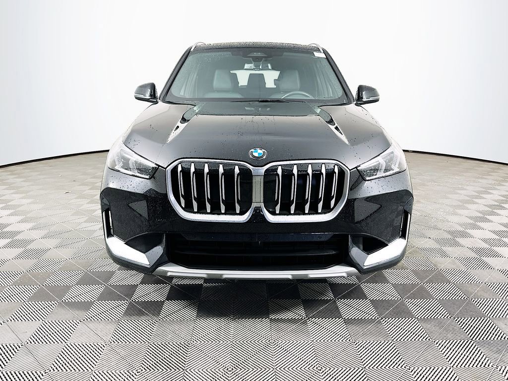 Used 2025 BMW X1 xDrive28i image 3