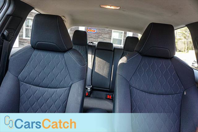 Used 2020 Toyota Corolla LE image 19