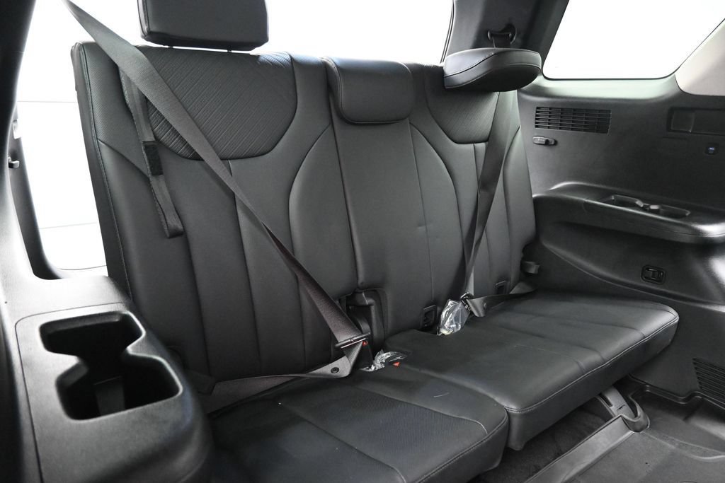Used 2025 Hyundai Palisade SEL FWD image 15