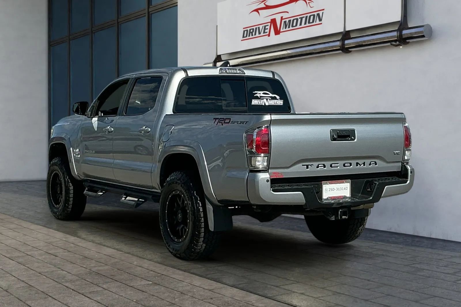 Used 2021 Toyota Tacoma TRD Sport image 6