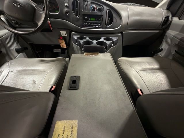 Used 2006 Ford E-250 and Econoline 250 RWD image 14